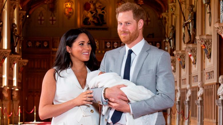 190508160044 12 royal baby exlarge 169