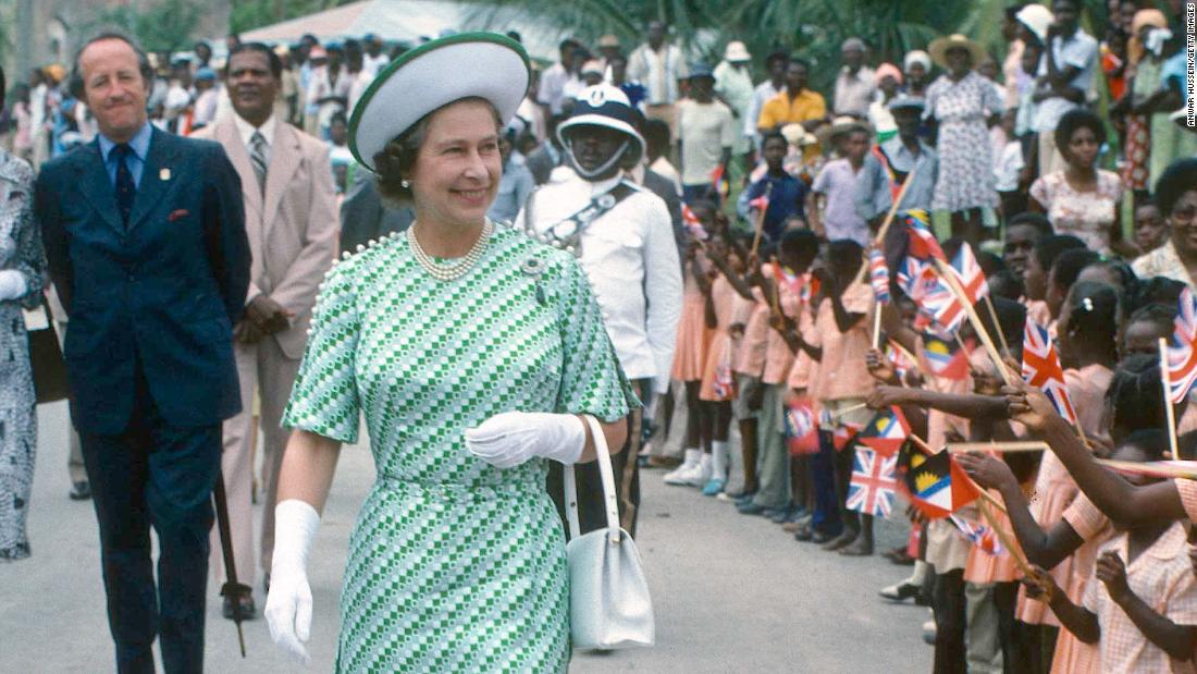 200916094328 queen elizabeth barbados 1977 restricted super tease